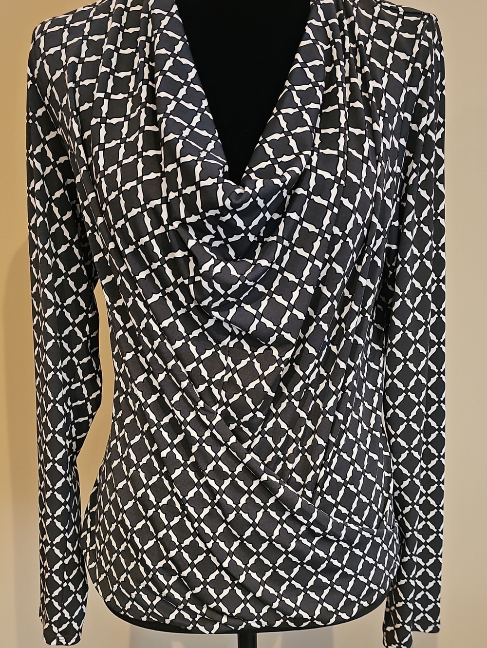 Laundry By Shelli Segal Black and White Geometric Cowl Neck Long Sleeve Dress